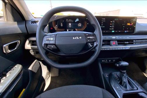 Snow White Pearl 2025 Kia K4