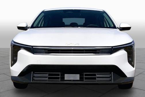Snow White Pearl 2025 Kia K4