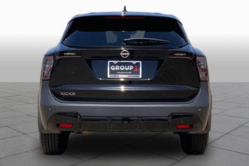 Super Black 2025 Nissan Kicks SV