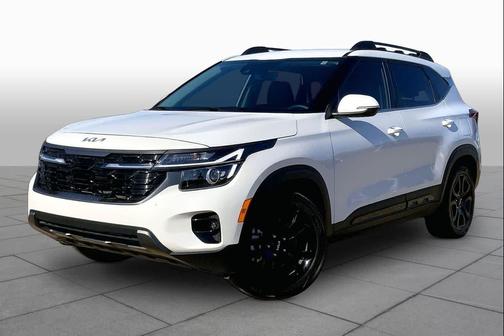 Snow White Pearl 2024 Kia Seltos X-Line