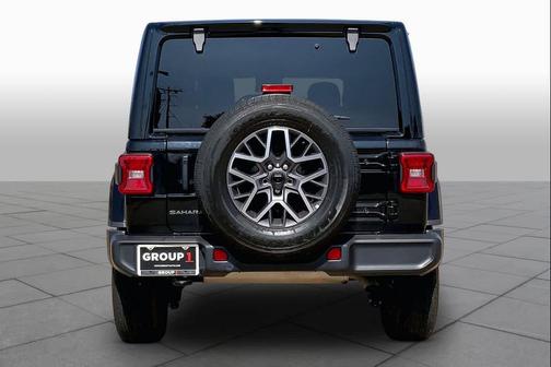 Black Clearcoat 2025 Jeep Wrangler 4-Door Sahara 4x4