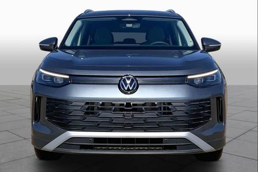 platinum gray metallic 2026 Volkswagen Tiguan 2.0T SE