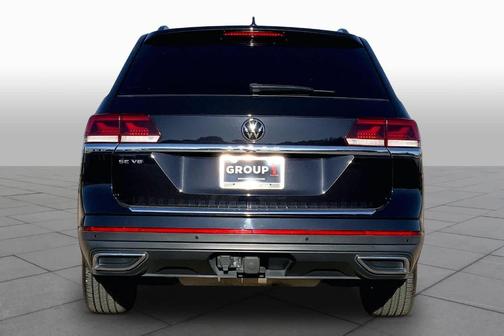 Deep Black Pearl Effect 2023 Volkswagen Atlas 3.6L SE w/Technology