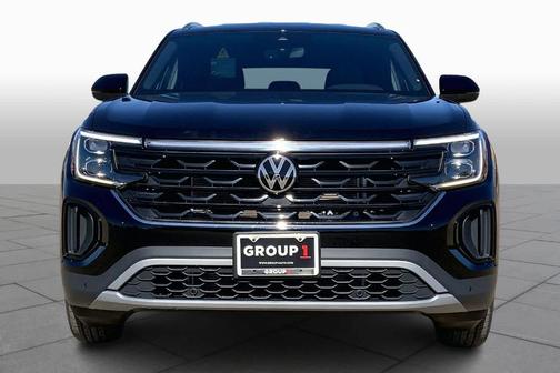 Deep Black Pearl Effect 2026 Volkswagen Atlas Cross Sport 2.0T SE W/TECHNOLOGY