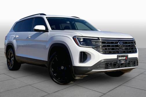 Pure White 2024 Volkswagen Atlas 2.0T SE w/Technology