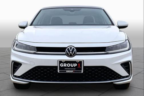 Opal White Pearl 2026 Volkswagen Jetta 1.4T SE