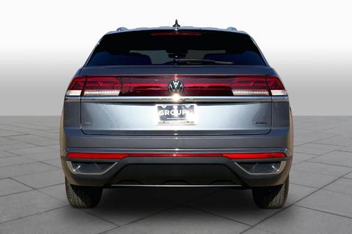 Platinum Gray Metallic 2024 Volkswagen Atlas Cross Sport 2.0T SE