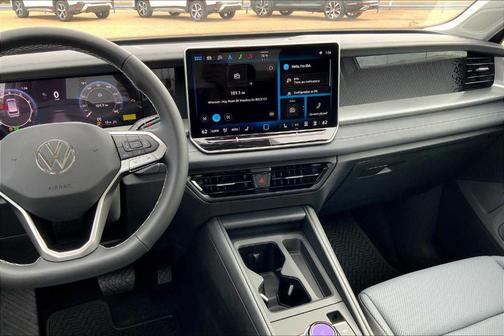 Platinum Gray Metallic 2025 Volkswagen Tiguan 2.0T SE