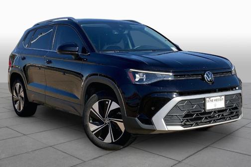 Deep Black Pearl Effect 2025 Volkswagen Taos 1.5T SE