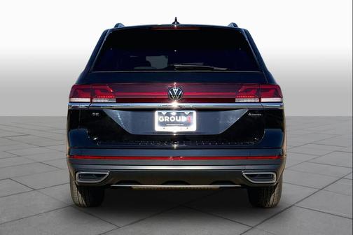 deep black pearl 2026 Volkswagen Atlas 2.0T SE