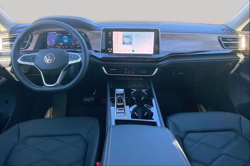 Silver Mist Metallic 2026 Volkswagen Atlas 2.0T SE w/Technology