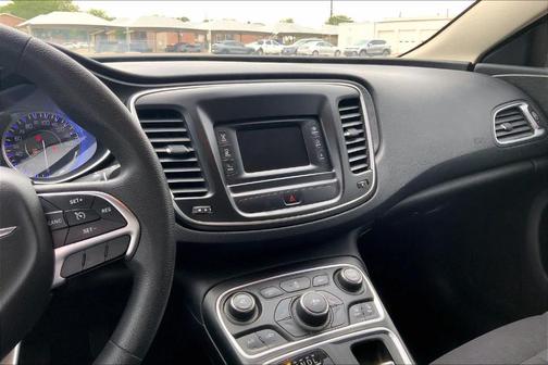 Bright White Clearcoat 2015 Chrysler 200 Limited