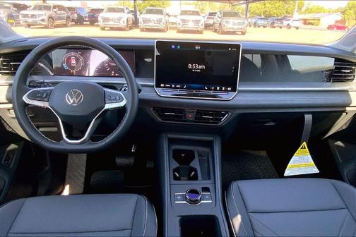 Deep Black Pearl 2026 Volkswagen Tiguan 2.0T SE