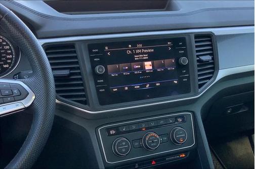 Pure Gray 2021 Volkswagen Atlas Cross Sport 3.6L V6 SE w/Technology R-Line