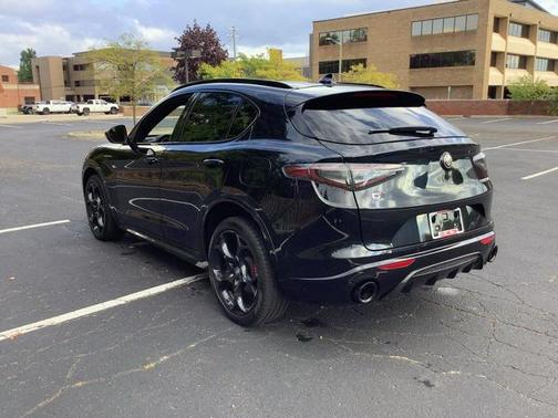 2024 Alfa Romeo Stelvio Veloce AWD