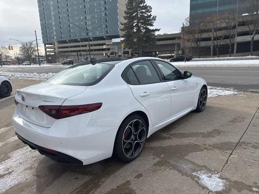 2023 Alfa Romeo Giulia Veloce AWD