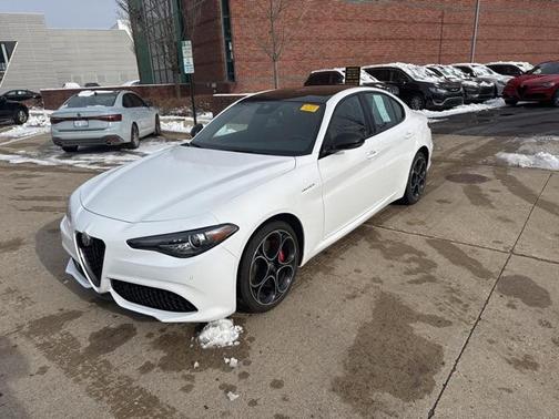 2023 Alfa Romeo Giulia Veloce AWD