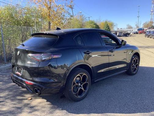 2025 Alfa Romeo Stelvio Sprint AWD