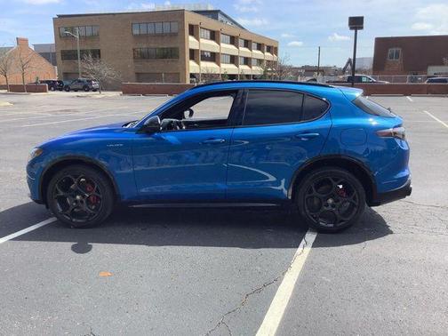 Misano Blue Metallic 2026 Alfa Romeo Stelvio Base