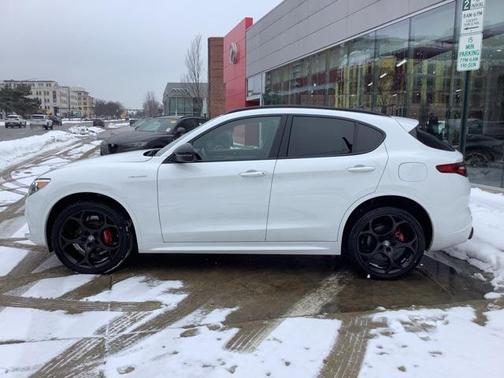 2022 Alfa Romeo Stelvio Ti