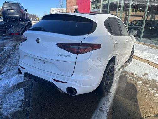 2022 Alfa Romeo Stelvio Ti