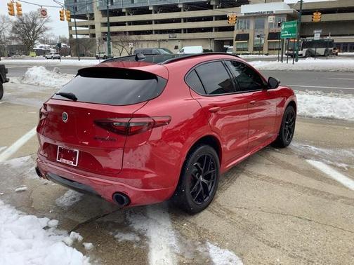 2020 Alfa Romeo Stelvio Sport