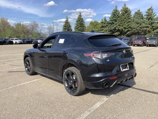 2025 Alfa Romeo Stelvio Sprint AWD