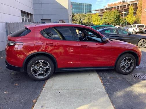 2024 Alfa Romeo Stelvio Sprint AWD