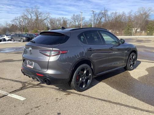 2025 Alfa Romeo Stelvio Sprint AWD