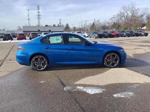2025 Alfa Romeo Giulia AWD