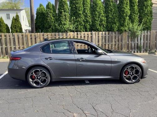 2022 Alfa Romeo Giulia Ti