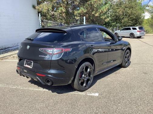 2025 Alfa Romeo Stelvio Sprint AWD