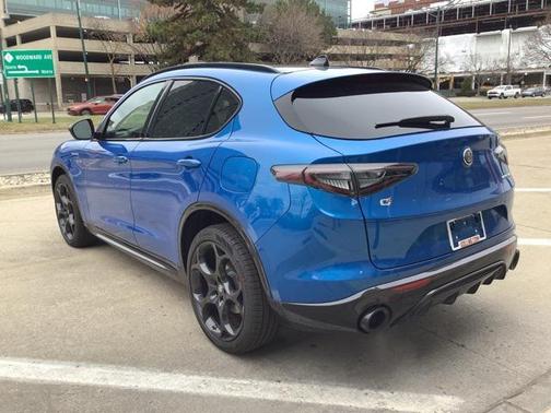 2025 Alfa Romeo Stelvio Sprint AWD