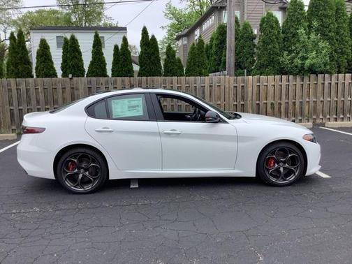 2025 Alfa Romeo Giulia Ti