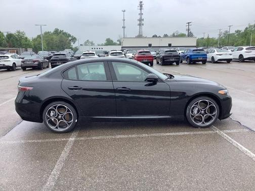 2025 Alfa Romeo Giulia AWD