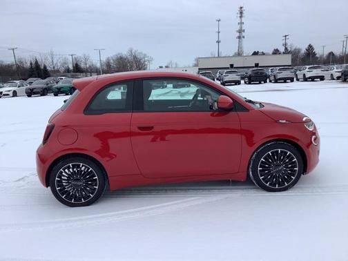 2024 FIAT 500e INSPI(RED) FWD