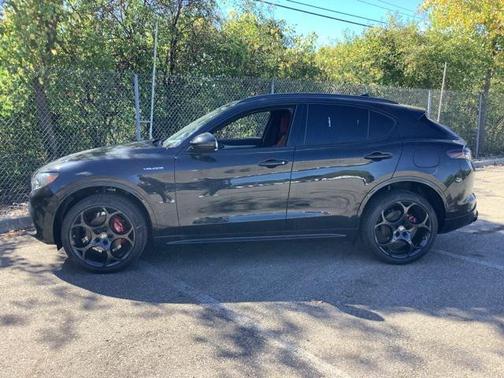 2025 Alfa Romeo Stelvio Sprint AWD