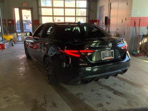 2023 Alfa Romeo Giulia Estrema AWD