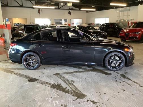 2023 Alfa Romeo Giulia Estrema AWD