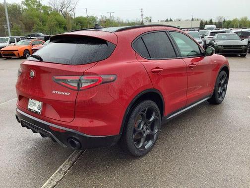 Alfa Rosso 2026 Alfa Romeo Stelvio Base