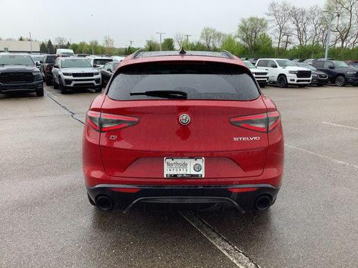 Alfa Rosso 2026 Alfa Romeo Stelvio Base