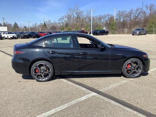 2025 Alfa Romeo Giulia AWD