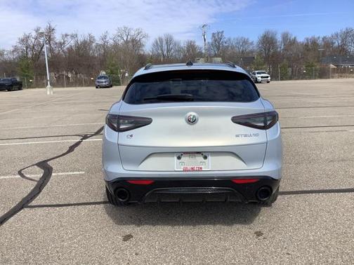 2025 Alfa Romeo Stelvio Sprint AWD