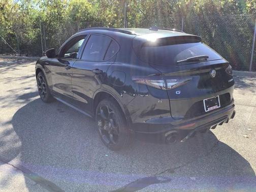 2025 Alfa Romeo Stelvio Sprint AWD