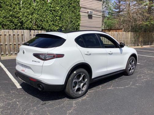 Milano White 2026 Alfa Romeo Stelvio Base