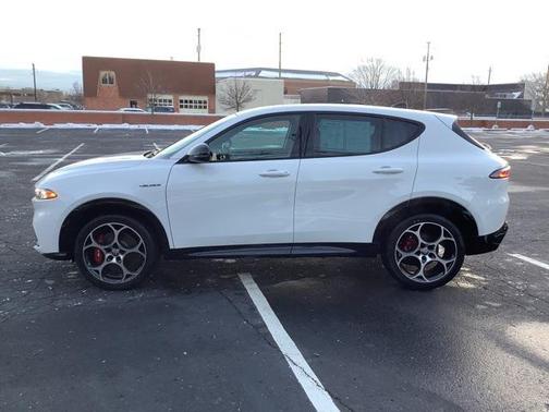 2025 Alfa Romeo Tonale AWD