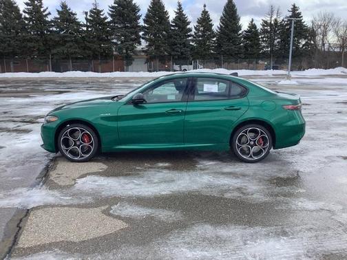 2025 Alfa Romeo Giulia AWD