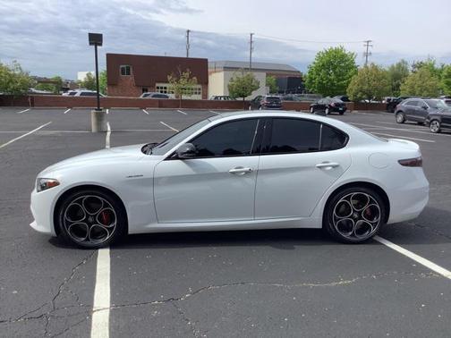 2024 Alfa Romeo Giulia Veloce AWD