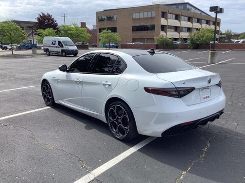 2024 Alfa Romeo Giulia Veloce AWD
