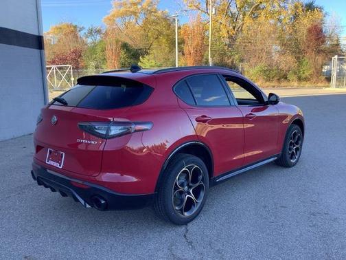 2025 Alfa Romeo Stelvio Sprint AWD